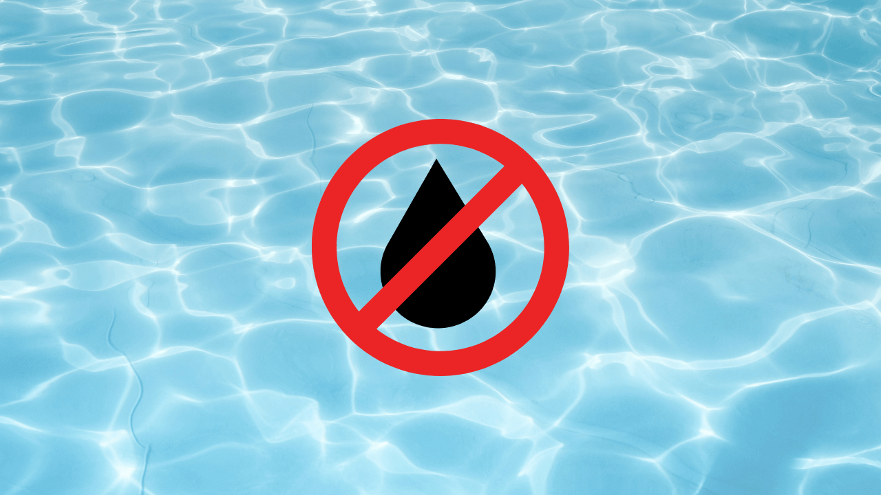 est-ce que l'eau arête les règles ?