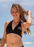 haut de maillot de bain noir adolescente