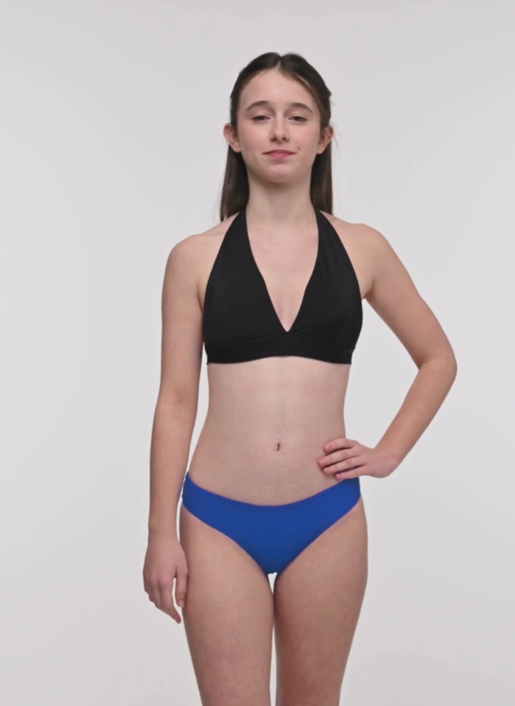 bas de maillot de bain menstruel bleu adolescente vidéo