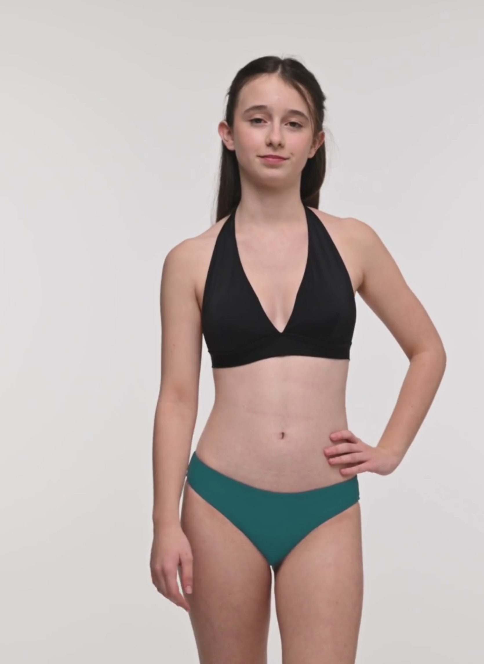 bas de maillot de bain menstruel vert adolescente vidéo